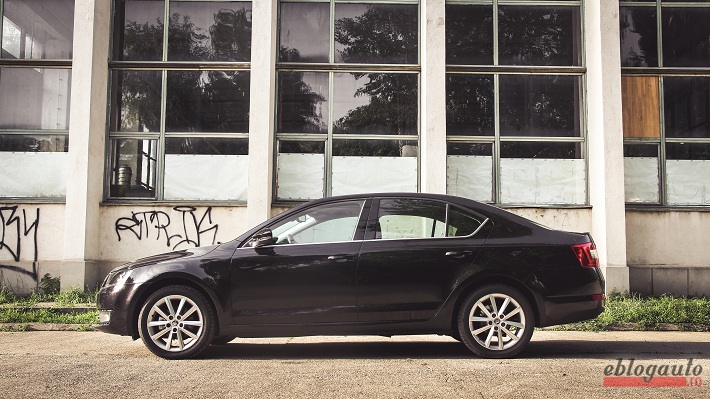 skoda-octavia-review-2016-eblogauto (7)